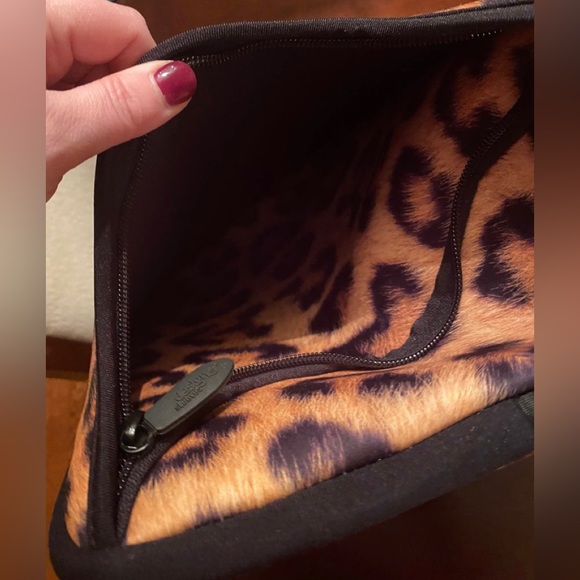 NWOT Designer Sleeves laptop case for 15" screen. - Picture 2 of 4